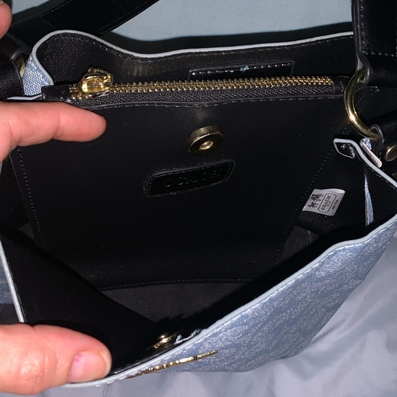 Crossbody bag - Picture 9 of 16